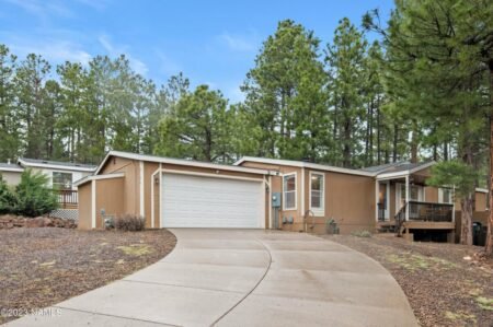 Photo of 2180 W Alaska AVE