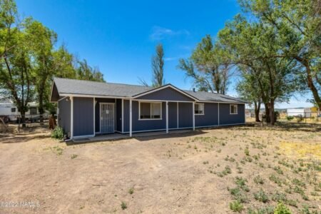 Photo of 7832 Saturn DR