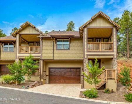 Photo of 639 N Moriah DR