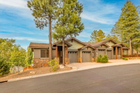 Photo of 1174 E Dogwood Ln